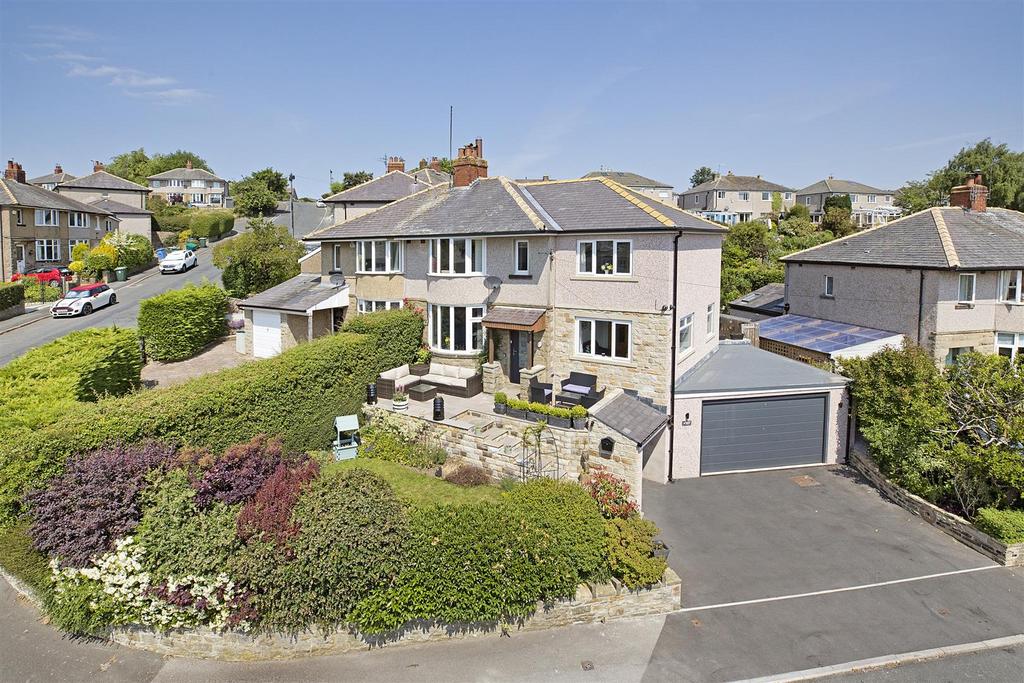 Regent Drive, Skipton 4 bed semidetached house for sale £415,000