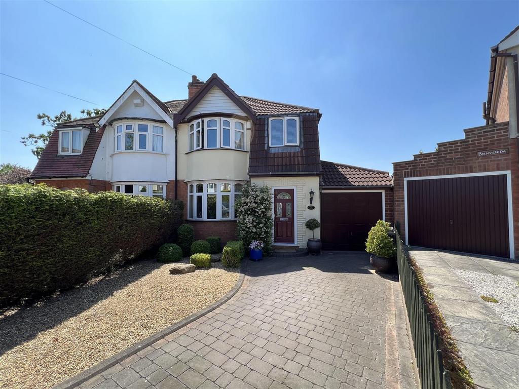 Northolt Grove, Great Barr, Birmingham 3 bed semidetached house for