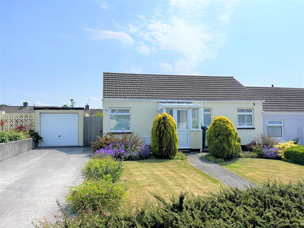 Wedgewood Road, St. Austell 2 bed semidetached bungalow for sale £