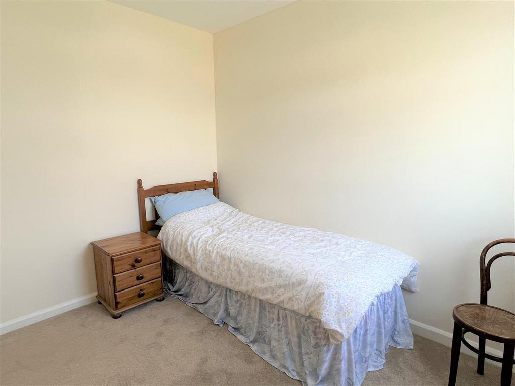 Bedroom: