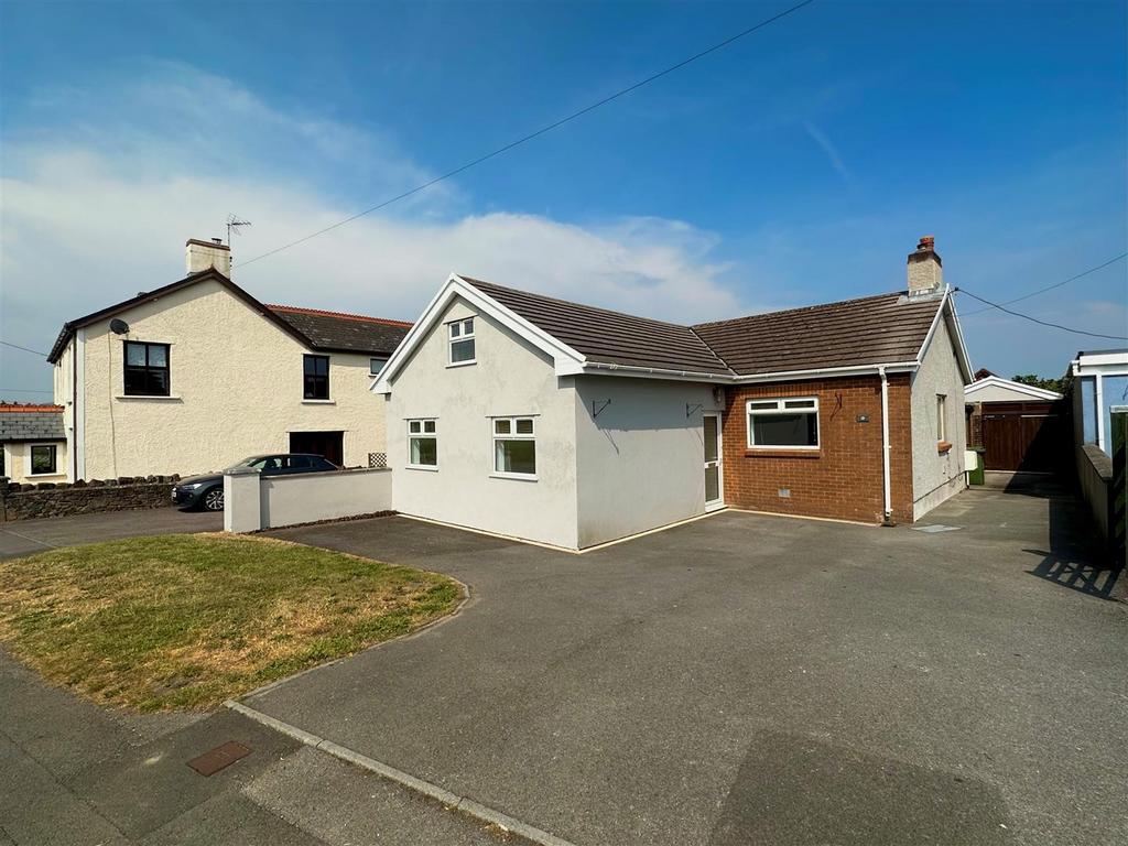 PenyrHeol, PenyFai, Bridgend County Borough, CF31 4ND 4 bed