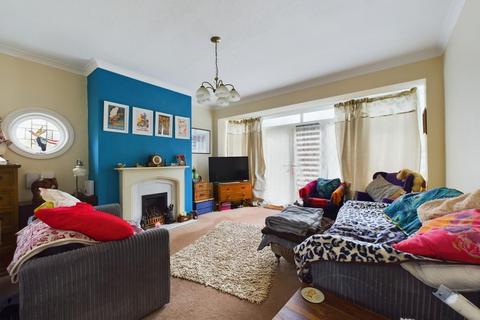 25 Ash Grove, Bingley, BD16 1LU
