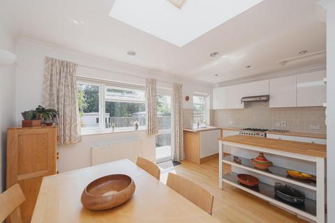39 Bridgewood Road, Worcester Park, KT4 8XP