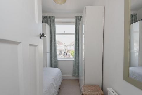 39 Bridgewood Road, Worcester Park, KT4 8XP