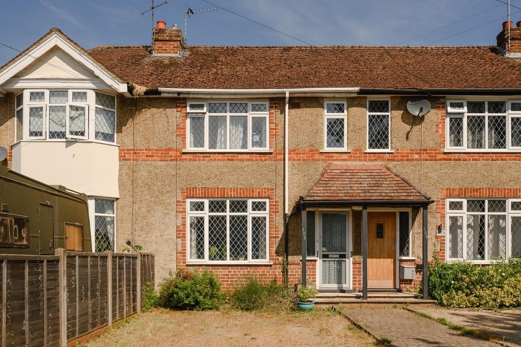 Church Road, West Byfleet KT14 3 bed terraced house £379,000