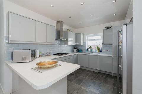 6 Cudas Close, Epsom, KT19 0QF