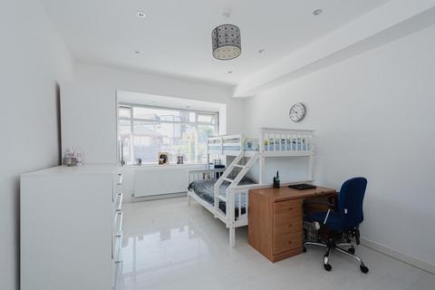 6 Cudas Close, Epsom, KT19 0QF