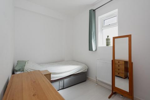 6 Cudas Close, Epsom, KT19 0QF