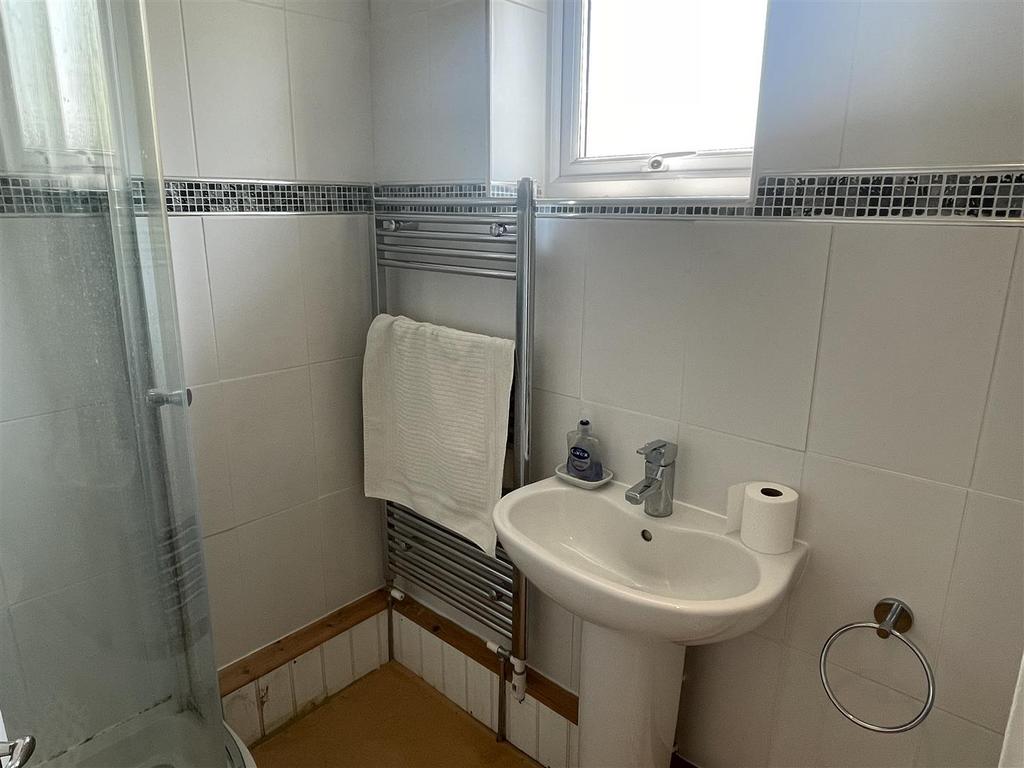 Shower room.JPG