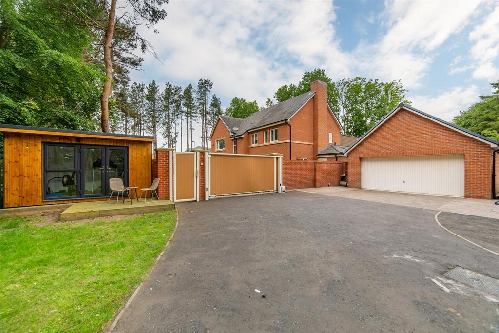Cheviot Way, St. Mary Park, Morpeth 5 bed detached house £750,000
