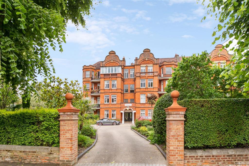 Bedford Park Mansions, W4   FOR SALE