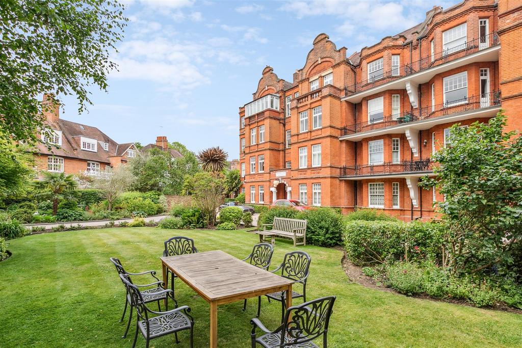 Bedford Park Mansions, W4 - FOR SALE