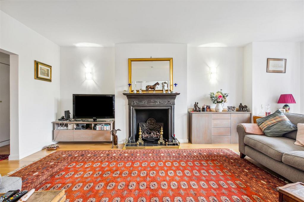 Bedford Park Mansions, W4 - FOR SALE