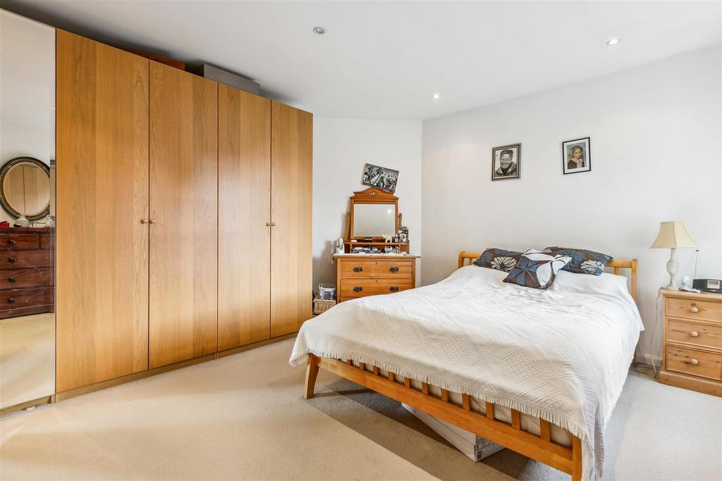 Bedford Park Mansions, W4 - FOR SALE