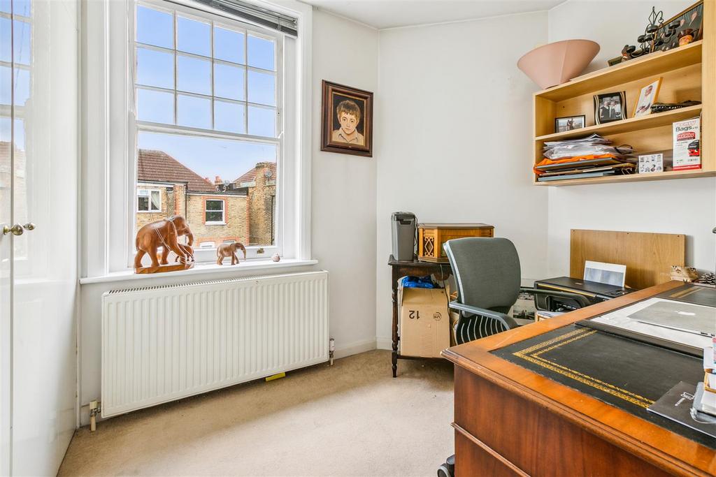 Bedford Park Mansions, W4 - FOR SALE