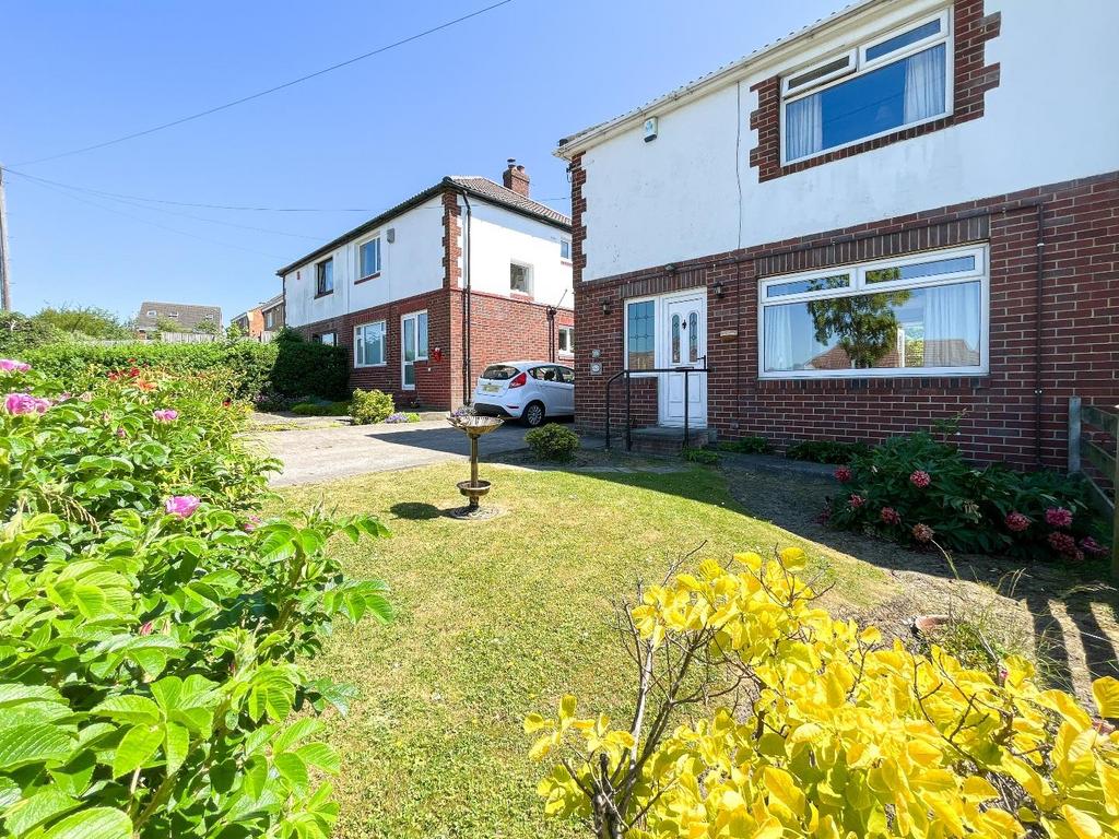 Cliffe Lane, Gomersal, Cleckheaton 2 bed semidetached house for sale