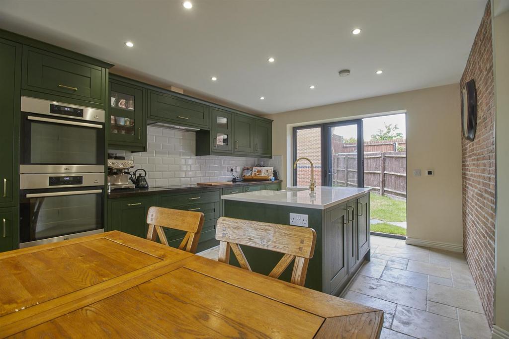 Columbus Lane, Earl Shilton 3 bed semidetached house for sale £290,000