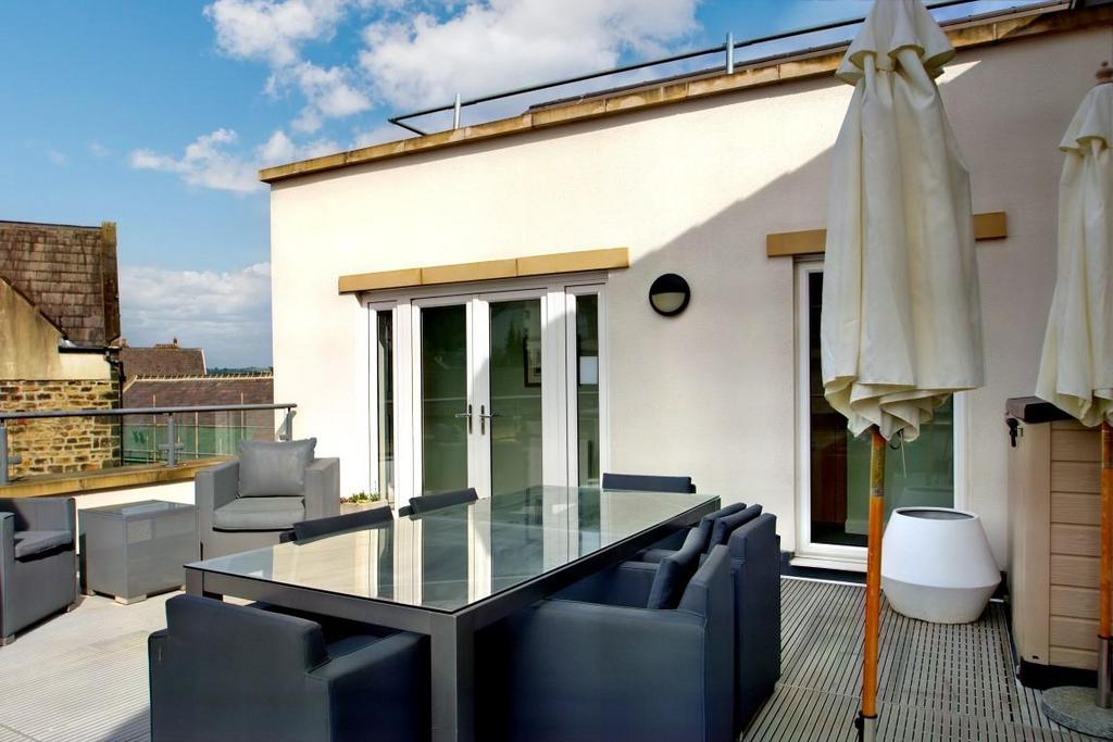 Priestley Court Roof Terrace