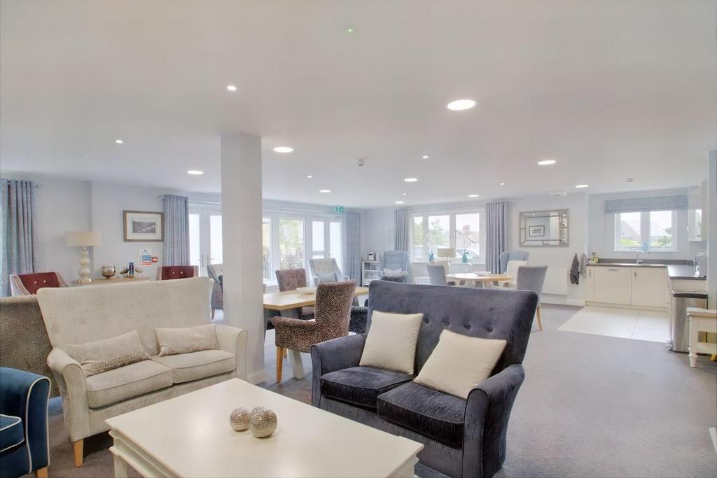 Homeowners Lounge