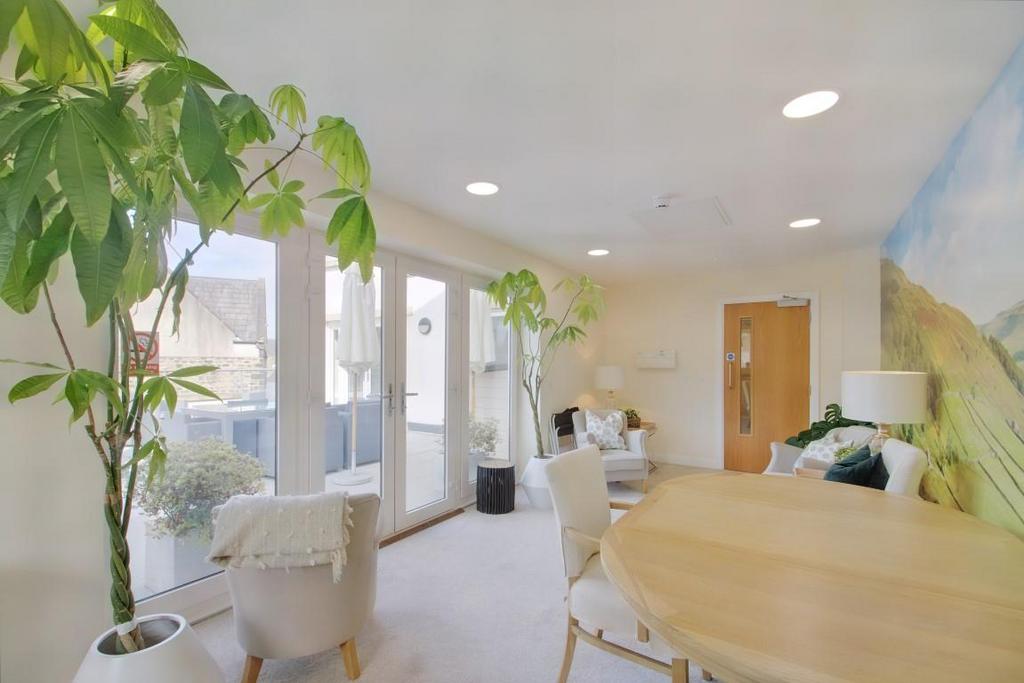 Homeowners Lounge