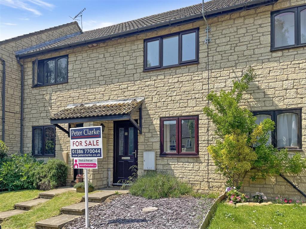 Castle Gardens, Chipping Campden 2 bed terraced house for sale £115,000