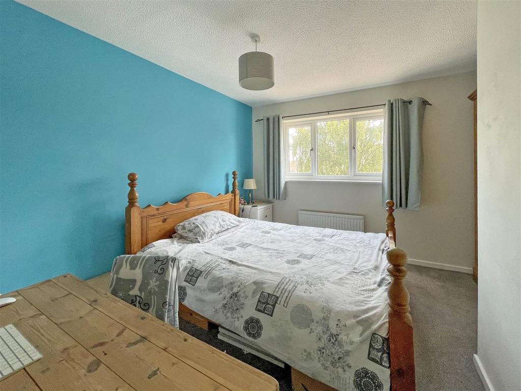 Bed 1.JPG
