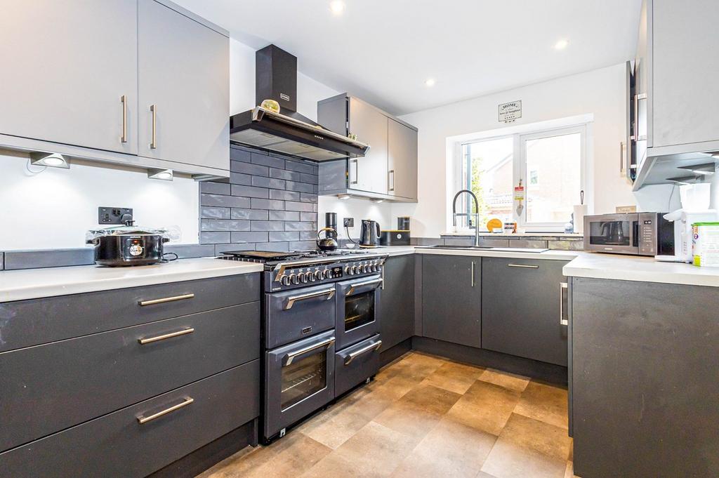 St Clements Fold, Urmston, Manchester, M41 3 bed semidetached house