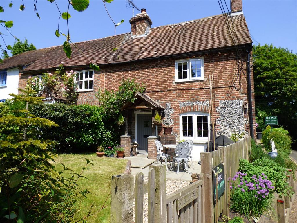 Plaxdale Green Road, Stansted, Sevenoaks, Kent 2 bed house for sale £