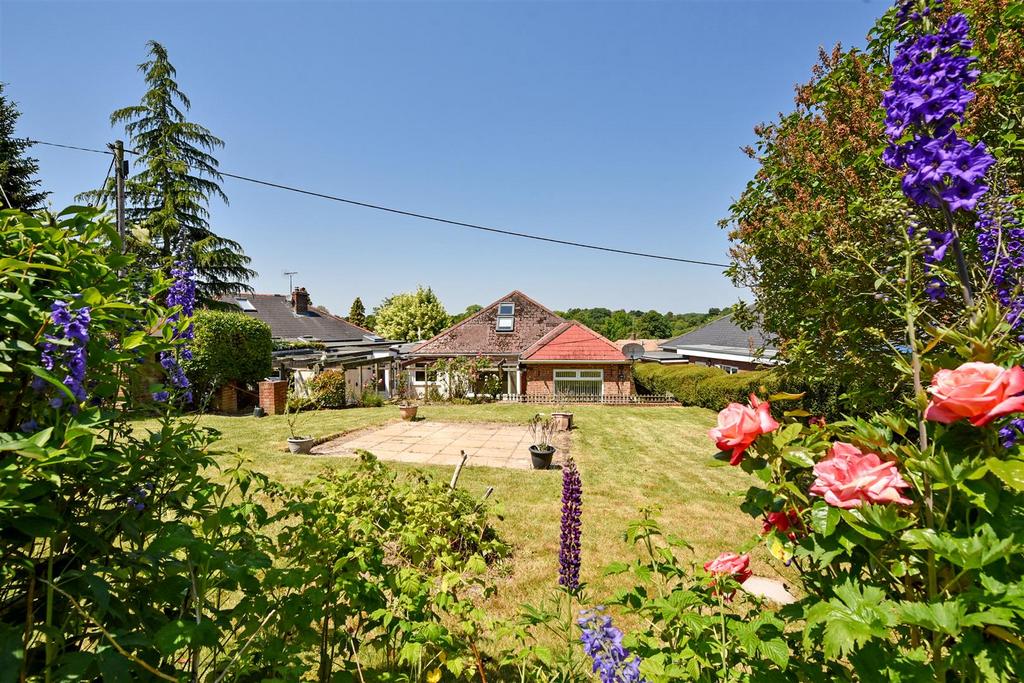 Highbury Road, Anna Valley, Andover 3 bed detached bungalow for sale
