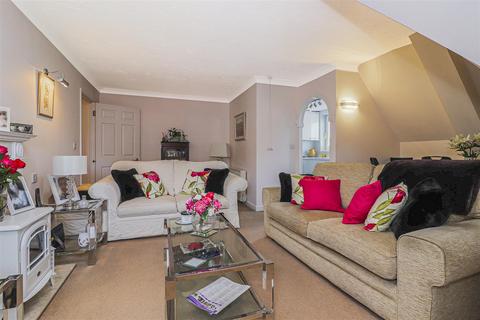 2 bedroom retirement property for sale, High Street, Hoddesdon