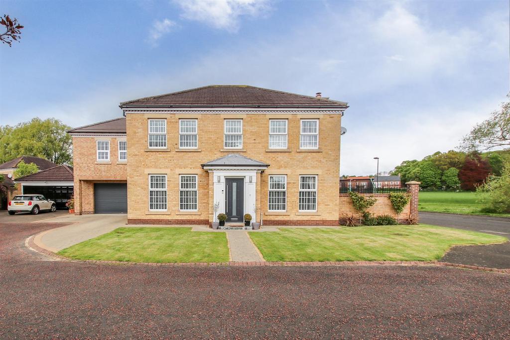 Denewood, Killingworth Village, NE12 5 bed detached house £545,000