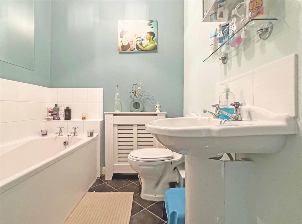 Bathroom.jpg
