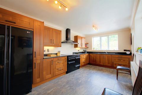 3 bedroom townhouse for sale, Imperial Road, Beeston, Nottingham
