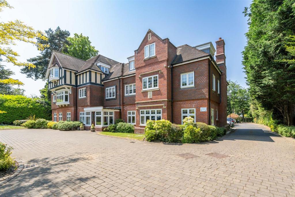 St. Bernards Road, Solihull 2 bed flat for sale £375,000 St. Bernards Road, Solihull 2 bed flat for sale £375,000