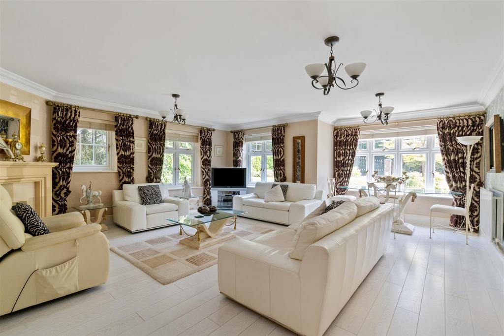 St. Bernards Road, Solihull 2 bed flat £350,000