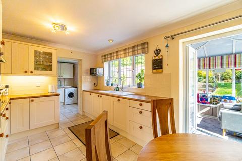 50 Bumblehole Meadows, Wombourne, Wolverhampton, WV5 8BG