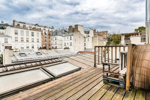 3 bedroom apartment, 18th Arrondissement, Paris, Île-de-France