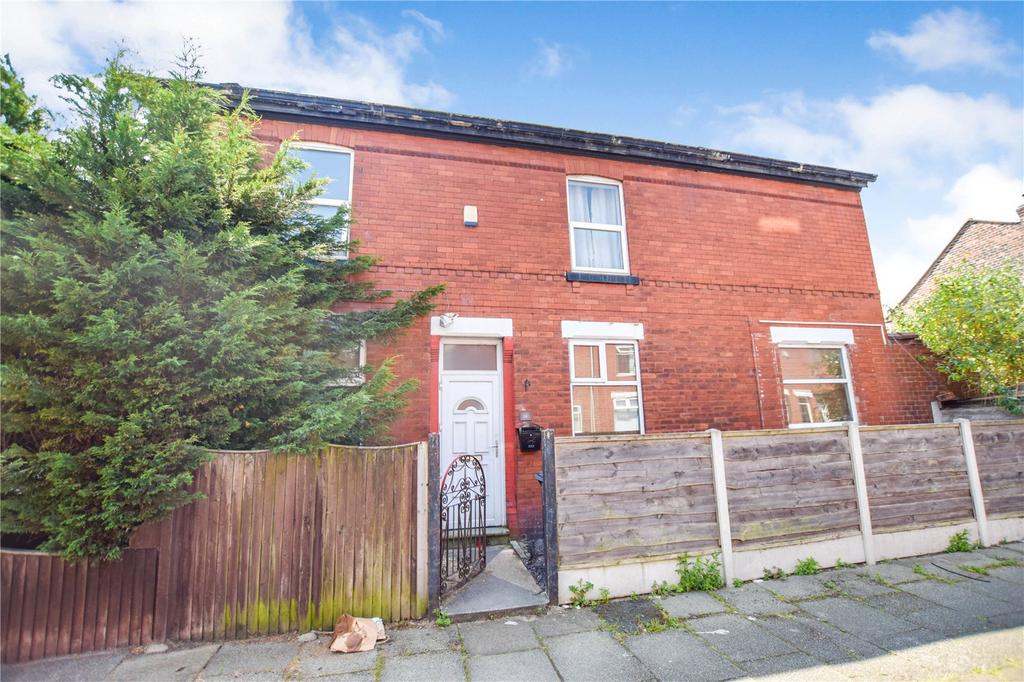 Holt Street, Eccles, M30 2 bed end of terrace house £150,000