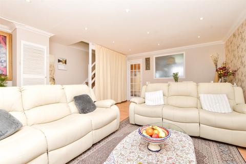 11 Bisham Close, Carshalton, SM5 1DG