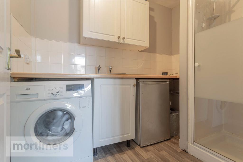Utility/Shower Room