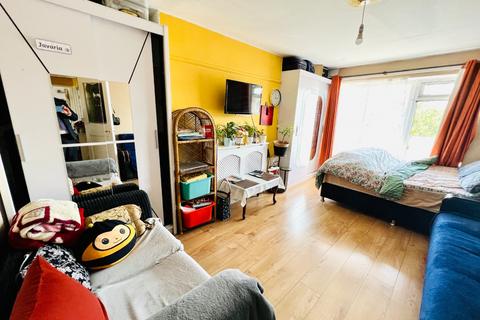 57 Gossage Road, London, SE18 1NQ