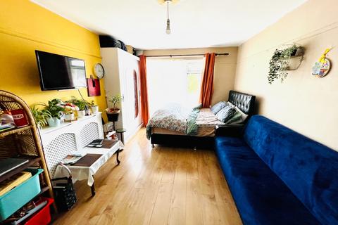57 Gossage Road, London, SE18 1NQ