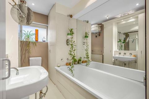 3 bedroom flat for sale, Eaton Row, London, SW1W