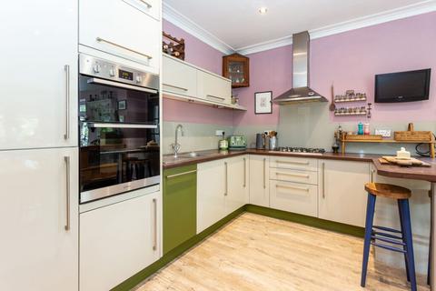 19 Coillesdene Crescent, Edinburgh, EH15 2JH