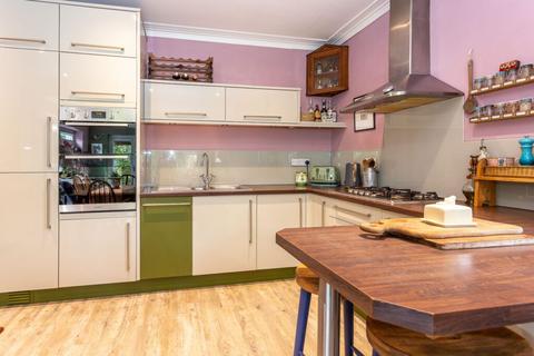 19 Coillesdene Crescent, Edinburgh, EH15 2JH