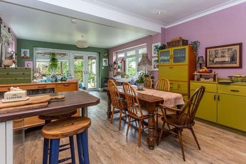 19 Coillesdene Crescent, Edinburgh, EH15 2JH