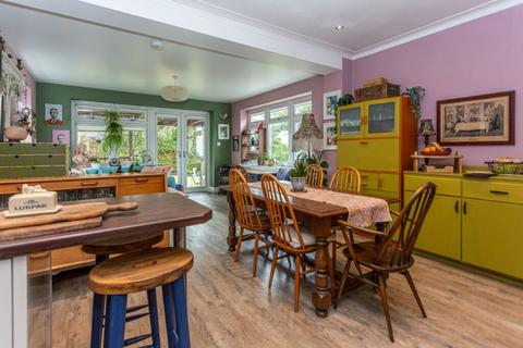 19 Coillesdene Crescent, Edinburgh, EH15 2JH