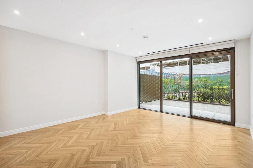 Sands End Lane Fulham SW6 2 bed apartment £4,593 pcm (£1,060 pw)