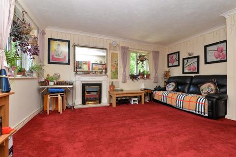 2 bedroom apartment for sale - Lakeside Pines, Barrs Avenue, New Milton, BH25