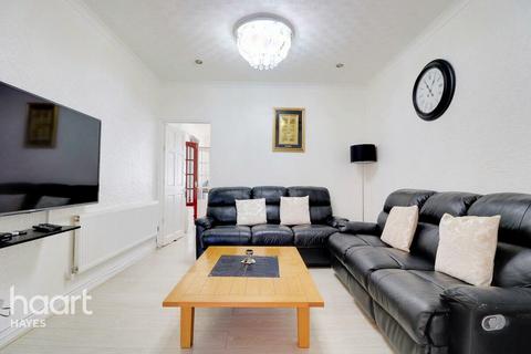 4 bedroom semi-detached house for sale, Rossindel Road, Hounslow